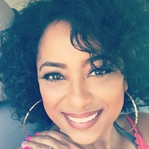 Meet your Posher, Angie